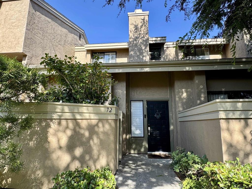 3230 Caminito Eastbluff #72