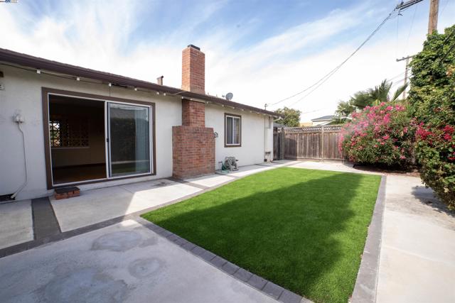 5083 Miramar, San Jose CA: https://media.crmls.org/mediaz/e07505cc-cec2-453a-9e68-432aca728284.jpg