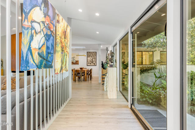 1240 Chateau Road, Pasadena CA: https://media.crmls.org/mediaz/e0759397-4e0b-45c5-9169-9e7aa5bf22a9.jpg