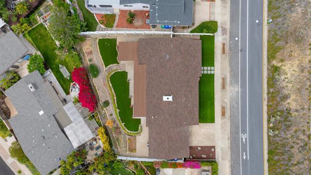 6673 Del Cerro Blvd, San Diego CA: https://media.crmls.org/mediaz/e075edba-275d-453e-8ea4-8f1ce0ea4bc1.jpg