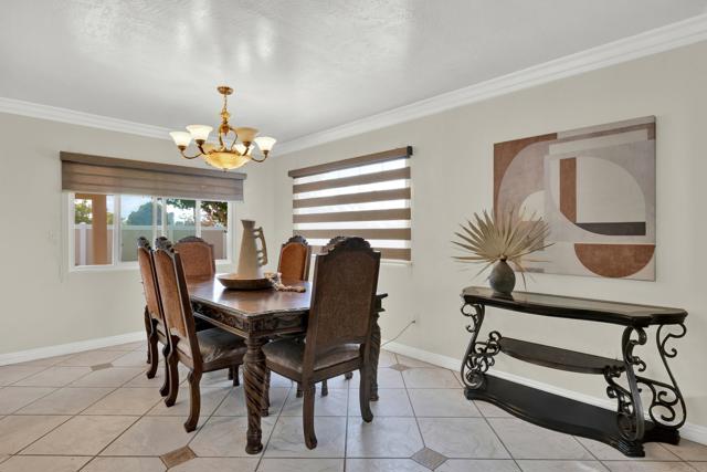 Detail Gallery Image 13 of 47 For 308 Maverick Pl, Bonita,  CA 91902 - 5 Beds | 3/1 Baths