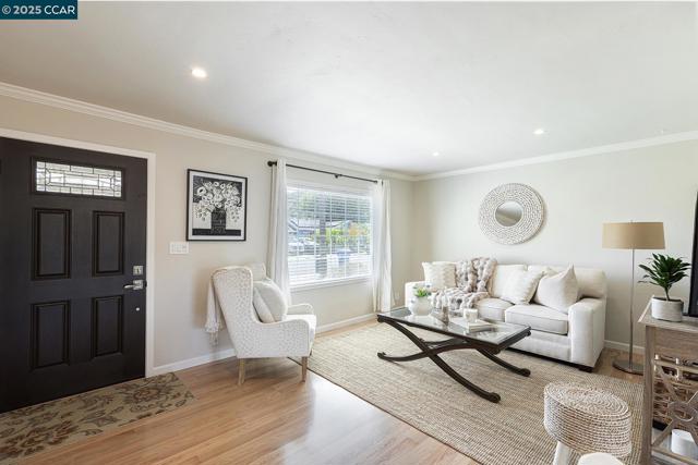 28 WESTWOOD, Napa CA: https://media.crmls.org/mediaz/e076ce0d-e4b7-45c6-9dff-d66422a75416.jpg