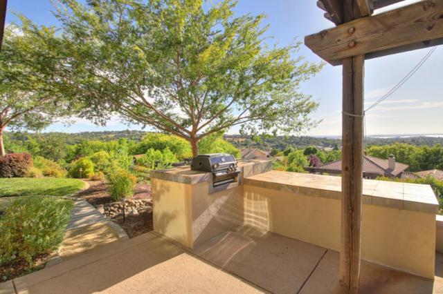 4040 Morning View Way, El Dorado Hills CA: https://media.crmls.org/mediaz/e0773e14-6f3d-48dd-bad5-f67acea27802.jpg