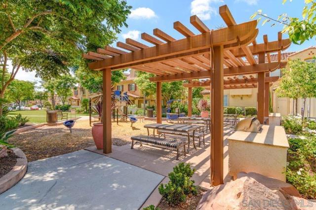 1622 Puffin Pl, Chula Vista CA: https://media.crmls.org/mediaz/e0796929-d835-479a-85c9-bfac0ed86e24.jpg