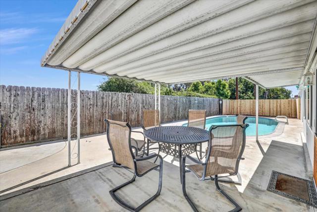 Detail Gallery Image 24 of 38 For 8301 Beaver Lake Dr, San Diego,  CA 92119 - 3 Beds | 2 Baths