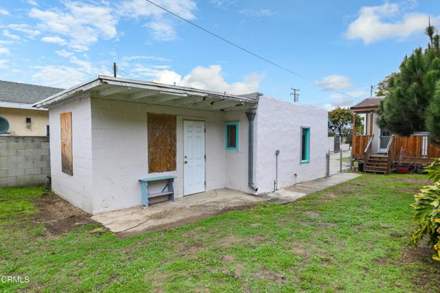 226 El Medio Street, Ventura CA: https://media.crmls.org/mediaz/e07b0e44-33b6-4bc2-a24e-f106ea121b67.jpg