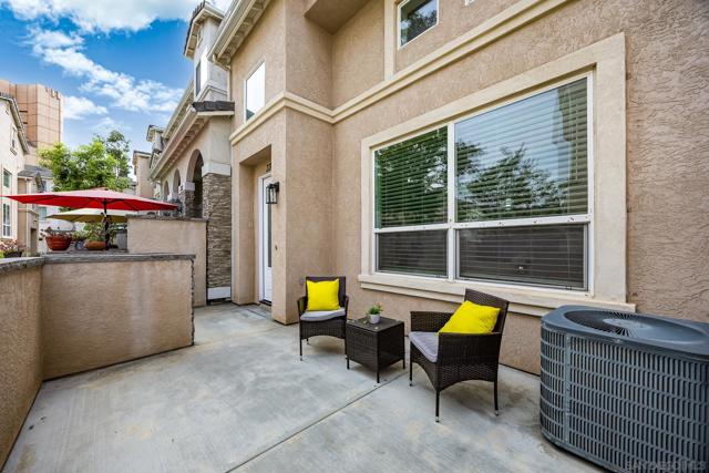 339 Connecticut Ave, El Cajon CA: https://media.crmls.org/mediaz/e07bc4f9-feb7-4f40-bbb9-e16ec23326a3.jpg