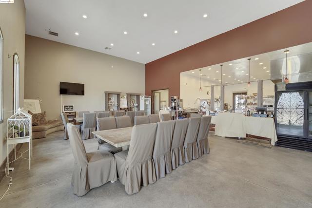 Image 13 of 40 For 8091 Balfour Rd