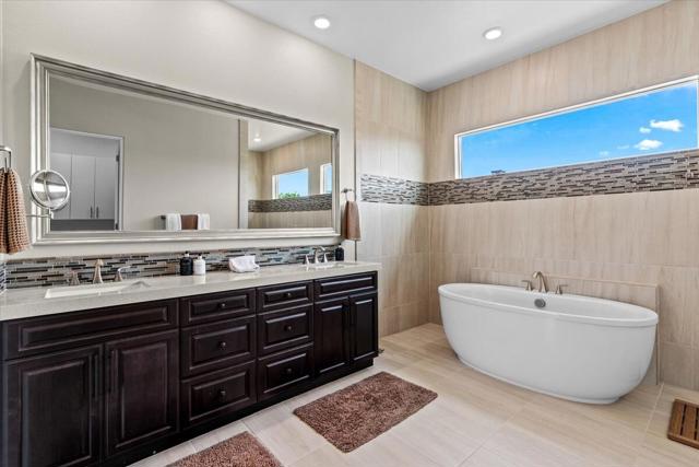 Image 28 of 75 For 54770 Cavalcade Court