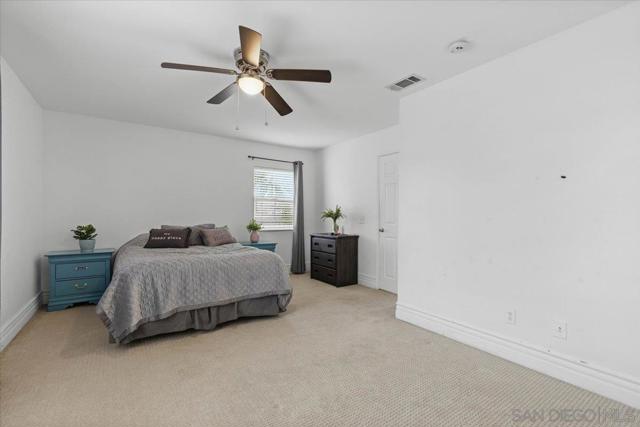 1528 Hendrix Pl, Chula Vista CA: https://media.crmls.org/mediaz/e07fc52a-902b-48fb-b74e-bec8da406782.jpg