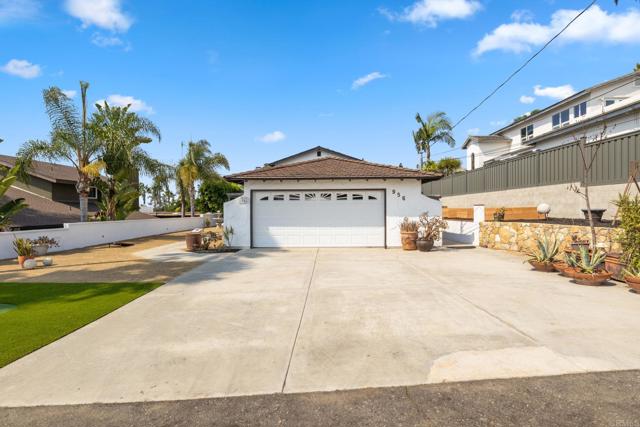 Detail Gallery Image 50 of 69 For 956 Capri Rd, Encinitas,  CA 92024 - 5 Beds | 5 Baths