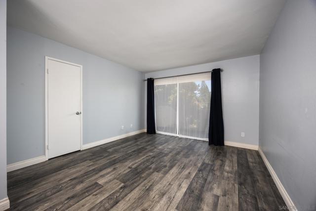 5700 Baltimore Dr, La Mesa CA: https://media.crmls.org/mediaz/e07fde38-8eee-4815-9edf-4509d182d10a.jpg