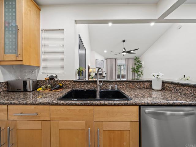 Detail Gallery Image 16 of 42 For 2920 Briarwood Rd #UNIT A12,  Bonita,  CA 91902 - 1 Beds | 1 Baths