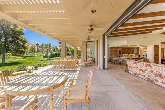 49006 Foxtail Lane, Palm Desert CA: https://media.crmls.org/mediaz/e080a33e-b01d-4aa5-810f-98f3ed5219df.jpg