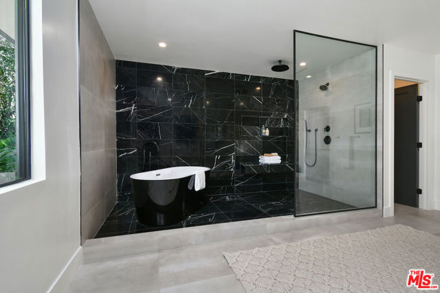 3221 Elvido Drive, Los Angeles CA: https://media.crmls.org/mediaz/e081c20a-f269-4e78-be6c-c2de9bac2f71.jpg