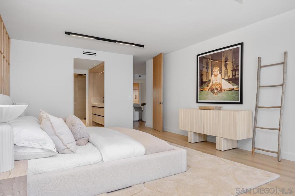 939 Coast - photo 16