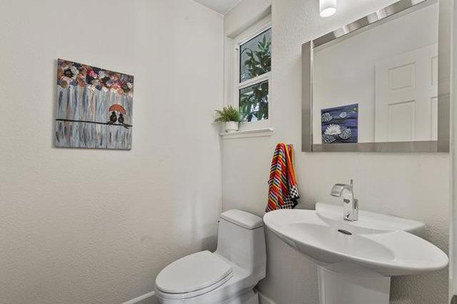 5636 Sundown Lane, Tres Pinos CA: https://media.crmls.org/mediaz/e081fad5-da9d-4ca0-b14f-20073a720c12.jpg