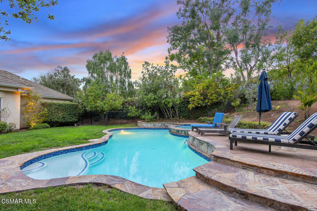 5419 Via Olas, Newbury Park CA: https://media.crmls.org/mediaz/e0844504-60e1-449f-80d2-65a70d992eb7.jpg