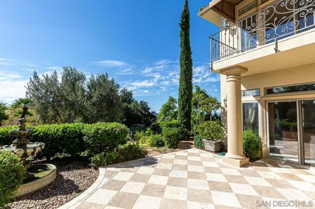 14440 Ridge Ranch Rd, Valley Center CA: https://media.crmls.org/mediaz/e0847696-ddc7-4f09-92f5-e725e369d736.jpg