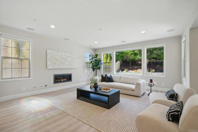 13560 Tierra Vista Circle, San Diego CA: https://media.crmls.org/mediaz/e085024d-d35a-4f83-b589-0b971f3ae6e7.jpg