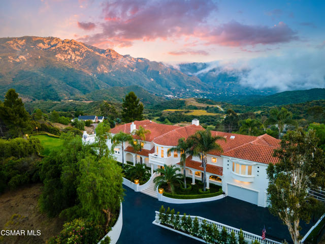 25665 Mulholland Highway, Calabasas CA: https://media.crmls.org/mediaz/e08696ec-3209-4583-b55c-753b13296901.jpg