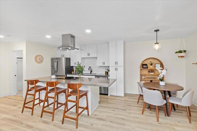 Detail Gallery Image 1 of 1 For 1740 S El Camino Real #101,  Encinitas,  CA 92024 - 2 Beds | 2 Baths