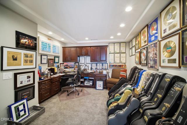 518 Lincoln Drive, Ventura CA: https://media.crmls.org/mediaz/e08798d9-ff96-4380-9cbd-db631524ddde.jpg
