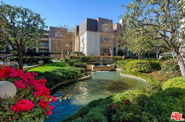 10100 Empyrean Way, Los Angeles CA: https://media.crmls.org/mediaz/e087f6e2-4362-427f-9afc-825d64587ec1.jpg