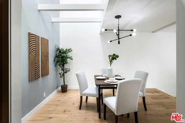1425 Stanford Street, Santa Monica CA: https://media.crmls.org/mediaz/e089a131-02ec-445d-9af4-b4daf6e78158.jpg