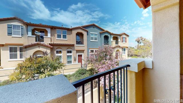 1866 E 12th ST, National City CA: https://media.crmls.org/mediaz/e089fce1-bed4-4170-b182-2f603eab4a18.jpg