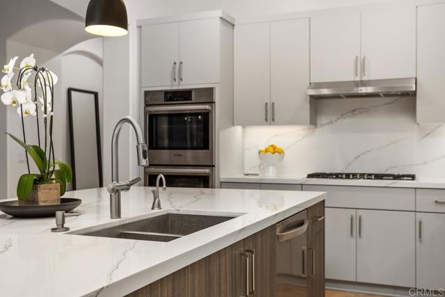 2409 Andersen Lane, Vista CA: https://media.crmls.org/mediaz/e08a38db-dd73-4dcf-8e58-c1063216e7a1.jpg