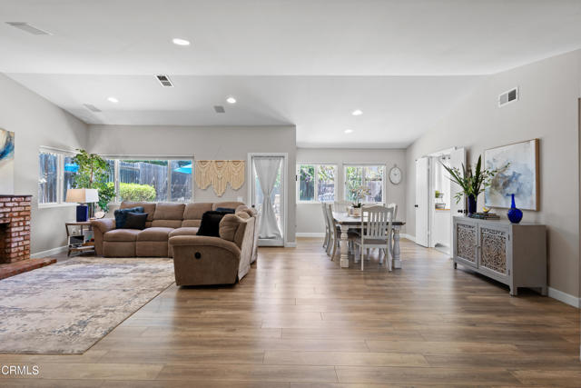 1684 San Joaquin Avenue, Ventura CA: https://media.crmls.org/mediaz/e08a86ae-1733-4fe3-89c1-87e4ae24c60c.jpg