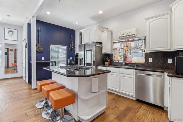 529 Olivewood Ter, San Diego CA: https://media.crmls.org/mediaz/e08a8ac5-1238-40bd-b1ea-5926f193e915.jpg