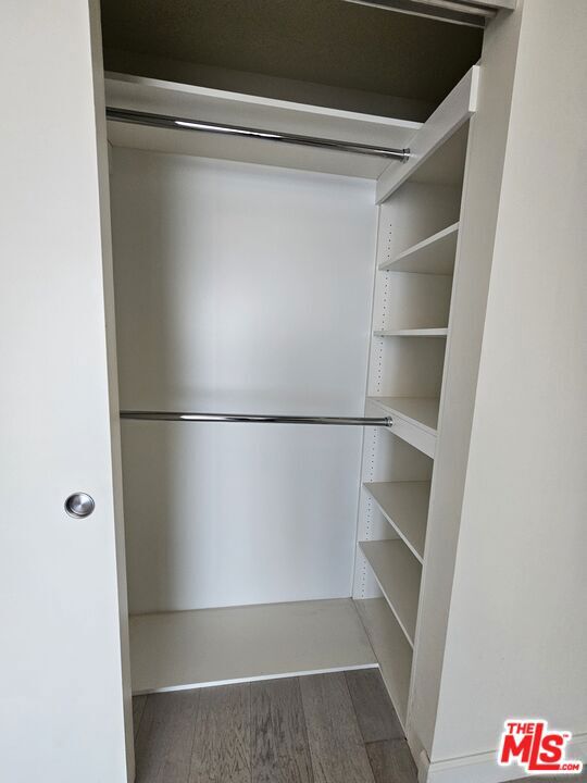 1111 S Grand Avenue, Los Angeles CA: https://media.crmls.org/mediaz/e08acf9a-f9fc-4239-9140-0e95cced795b.jpg