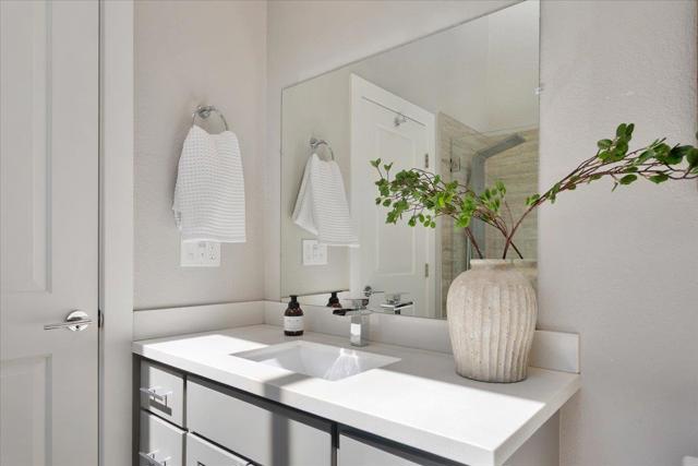 181 Centre Street, Mountain View CA: https://media.crmls.org/mediaz/e08b0bbd-7ab5-4ddc-a090-94a0c336da22.jpg