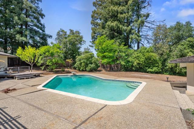 19363 Athos Place, Saratoga CA: https://media.crmls.org/mediaz/e08c9109-fb85-40aa-9cc1-6ed5cfd86488.jpg