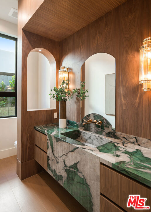 Drew Fenton | 565 Toyopa Drive Pacific Palisades CA | MLS: 7523707 Drew Fenton | 565 Toyopa Drive Pacific Palisades CA | MLS: 7523707