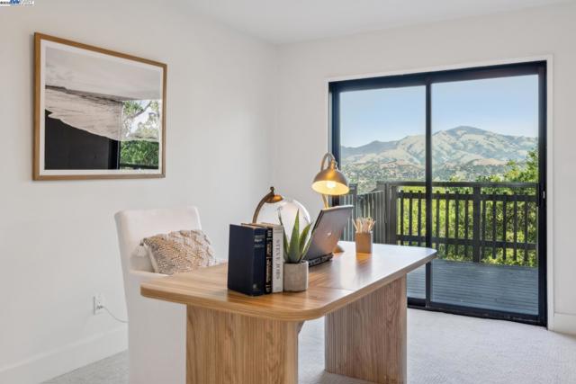 361 Castle Crest Rd, Alamo CA: https://media.crmls.org/mediaz/e08da509-73d8-40e8-8229-c31f6ed4af64.jpg