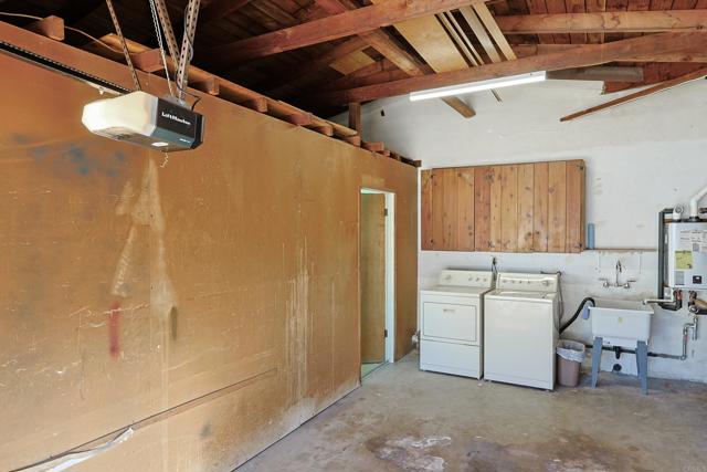 Detail Gallery Image 55 of 68 For 6045 Broadmoor Dr, La Mesa,  CA 91942 - 3 Beds | 1/1 Baths