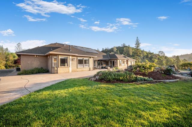 5500 Rio Cascada,  CA: https://media.crmls.org/mediaz/e08eee65-3161-4c18-807e-0360245b445a.jpg