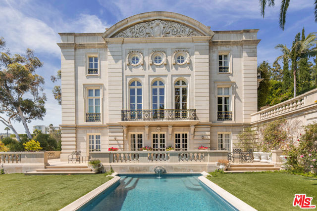 761 Bel Air Road, Los Angeles CA: https://media.crmls.org/mediaz/e08efd97-fa5a-4ddb-a96d-f98ff488ddd6.jpg