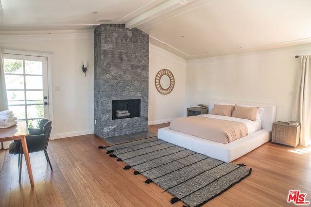 8655 Hillside Avenue photo 13