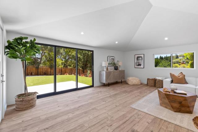 522 Summit Drive, Redwood City CA: https://media.crmls.org/mediaz/e08f4c5a-8ac5-4062-a90a-449aae210ec1.jpg
