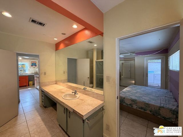 1163 N Calle Marcus, Palm Springs, CA 92262