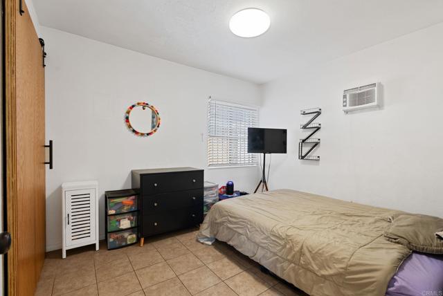 Detail Gallery Image 12 of 34 For 10517 S Normandie Ave., Los Angeles,  CA 90044 - 3 Beds | 1/1 Baths