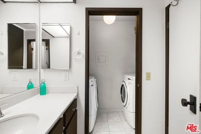 898 Temple Terrace, Los Angeles CA: https://media.crmls.org/mediaz/e0916569-e7b5-483f-b8a6-2f67179c05aa.jpg