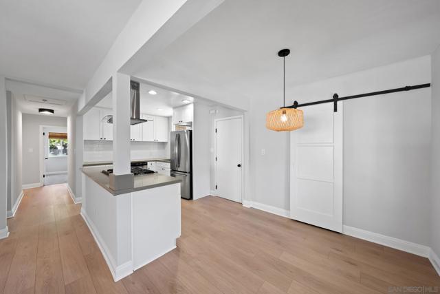4991 Date Pl, San Diego CA: https://media.crmls.org/mediaz/e0924f71-2760-4c20-ac12-43816710dac5.jpg