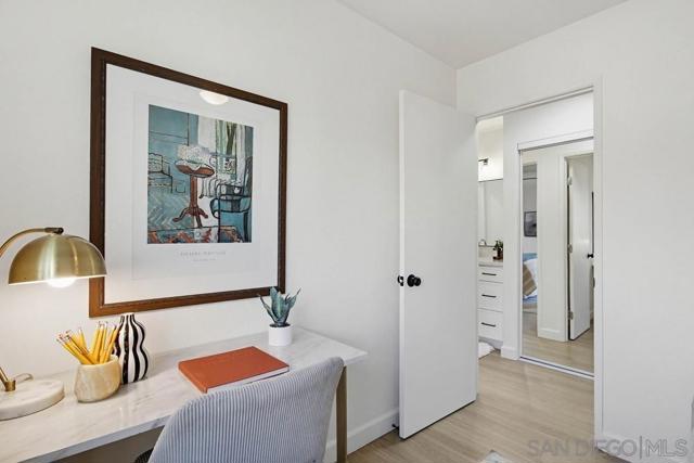 Image 30 of 48 For 3242 Ashford St  K