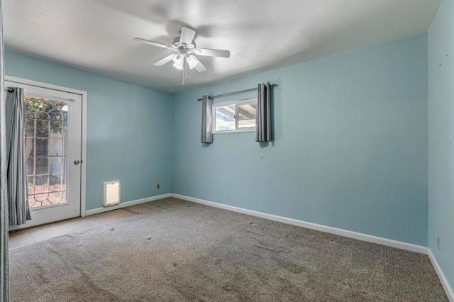 263 Maple Street, Hollister CA: https://media.crmls.org/mediaz/e095054d-9524-416a-b106-f531f863aba6.jpg