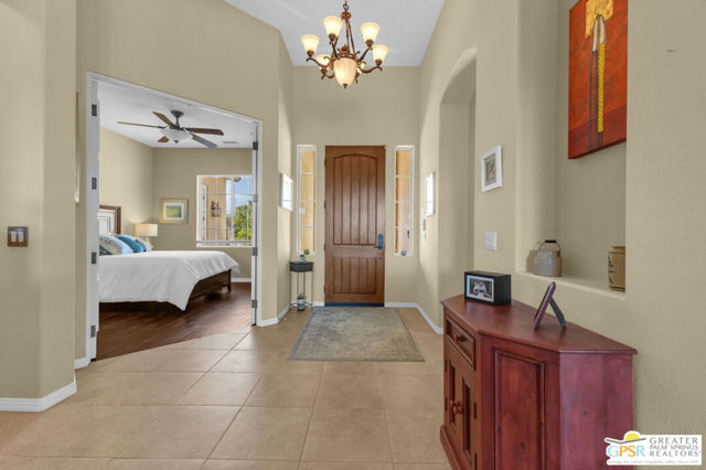 41728 Via Treviso, Palm Desert CA: https://media.crmls.org/mediaz/e0957f10-87a9-4a31-8c8b-fd769d58b4a0.jpg